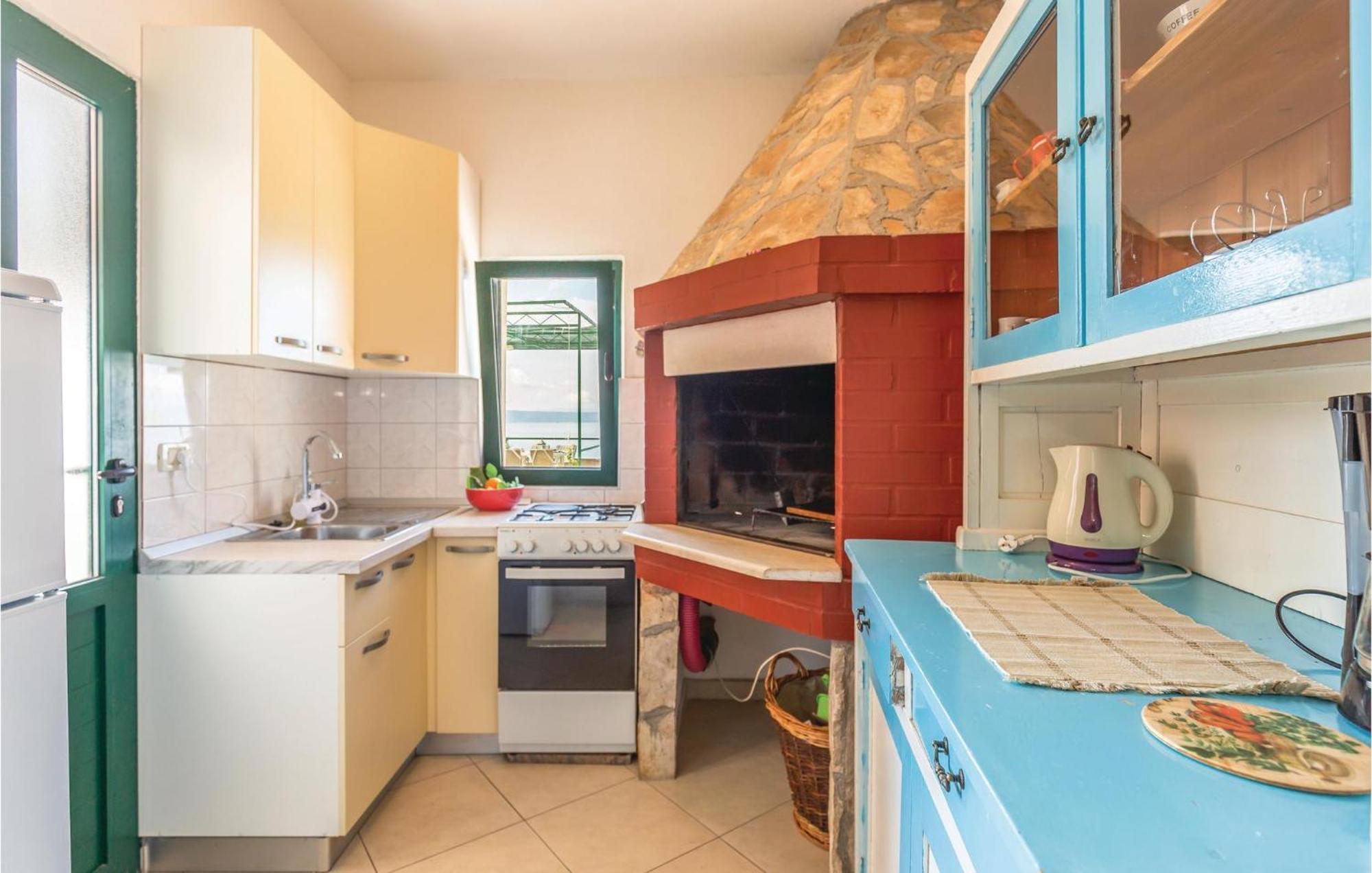 Awesome Home In Podgora With Kitchen Luaran gambar